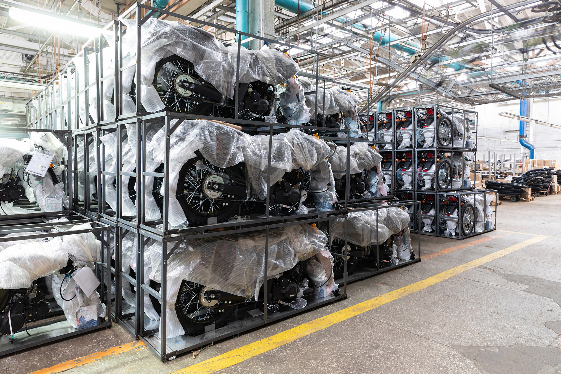 Imballaggi industriali: come scegliere l’imballo a seconda della fase di attività industriale